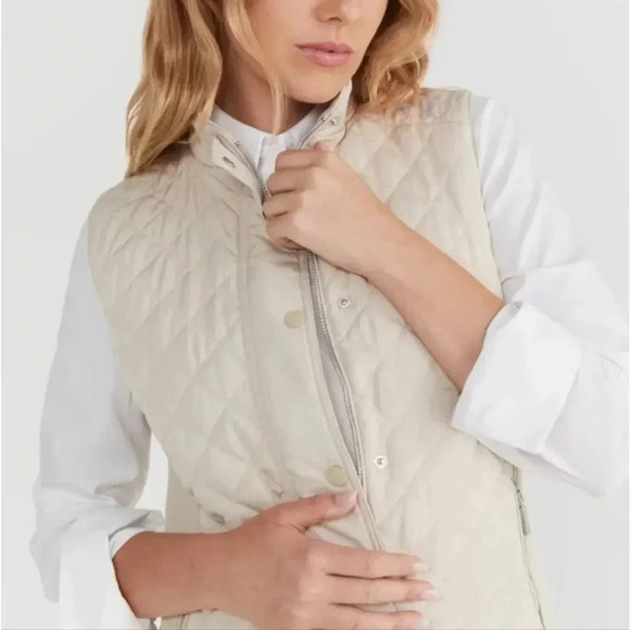 St. John's Bay Quilted Vest - Large - Picture 7 of 7